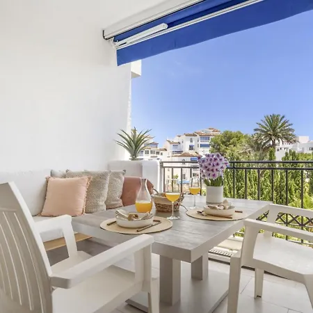 Estudio Medina Garden 232