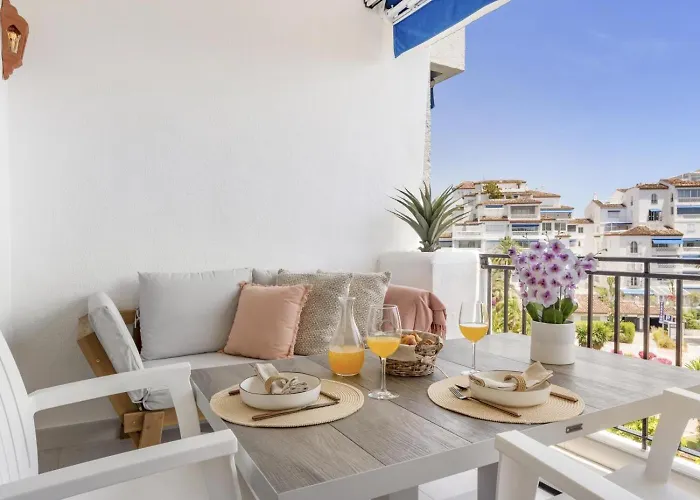 Estudio Medina Garden 232