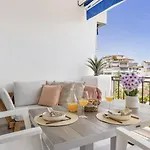 Estudio Medina Garden 232