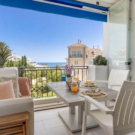 Estudio Medina Garden 232 *